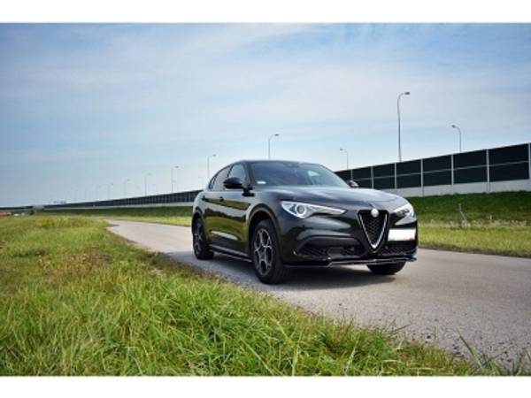 Alfa Romeo Stelvio MX Body kit med side extensions