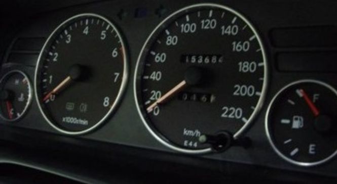 Hovedbilde Toyota Corolla E10 aluringe til instrumentering