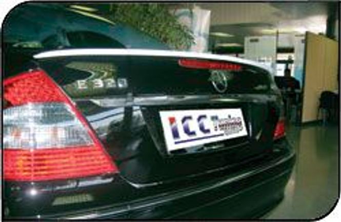 Hovedbilde Vinge bakluckeleppe Mercedes W211
